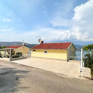 foglaljon itt